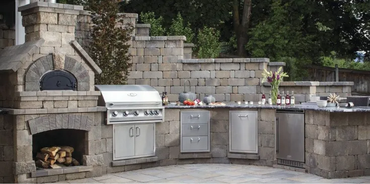 outdoor kitchen